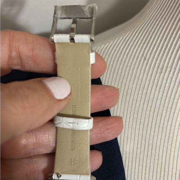 Authentic Swarovski Crystalline Hours White Ladies watch - Picture 7 of 14